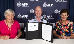 ACT Policing signs new MOU with Neighbourhood Watch